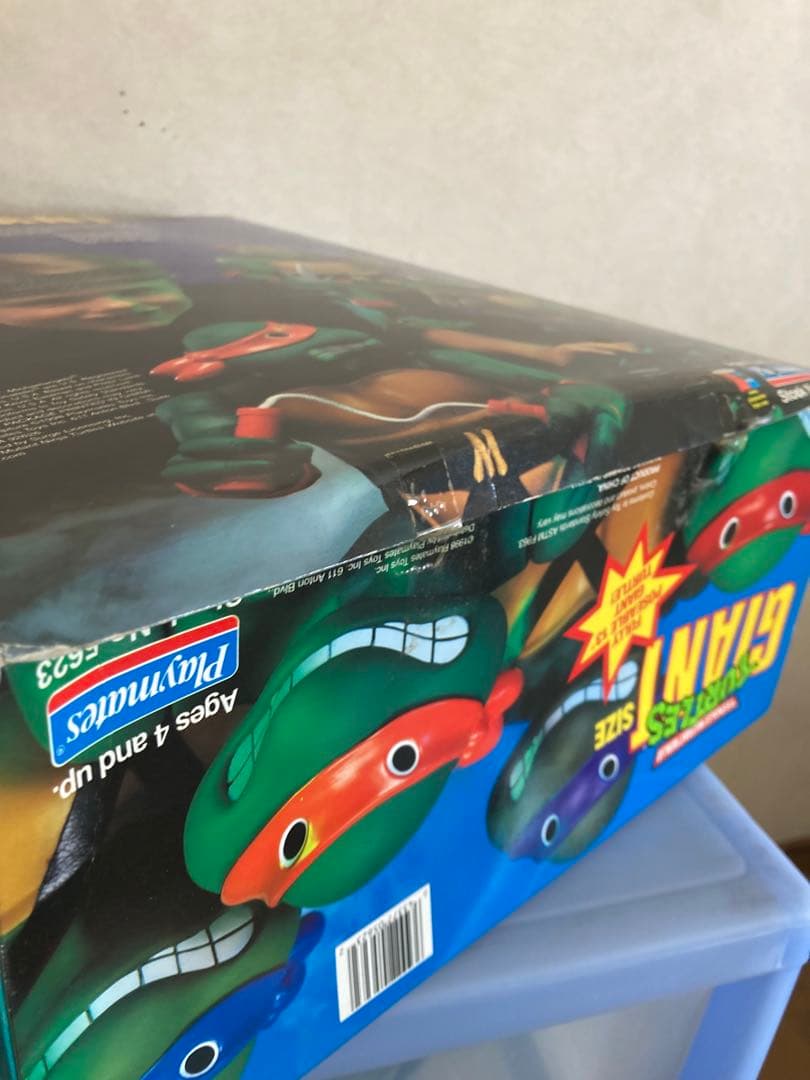 週末セール　タートルズ ジャイアントフィギュア ３体セット。