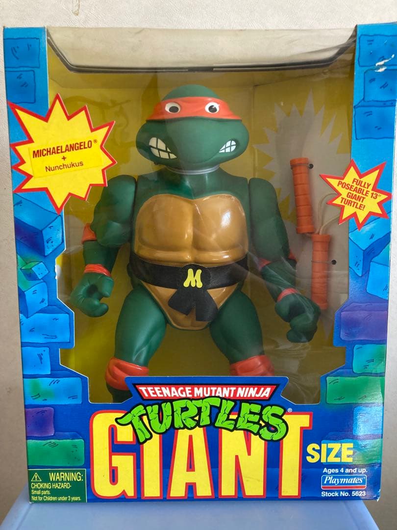 週末セール　タートルズ ジャイアントフィギュア ３体セット。