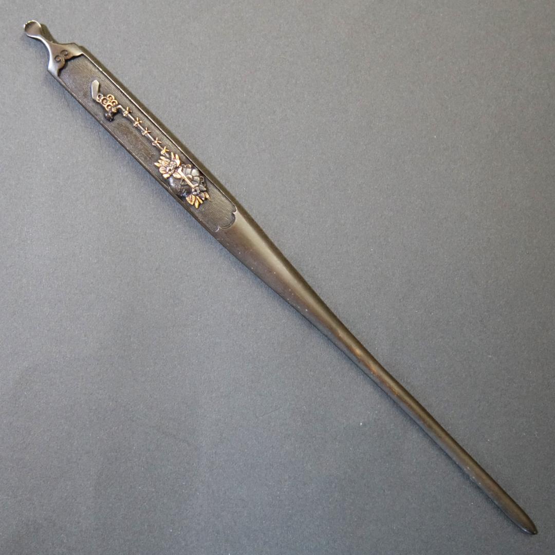 【祝飾図笄 赤銅魚子地】鍔 鐔 笄 日本刀 刀装具 武具 骨董 アンティーク