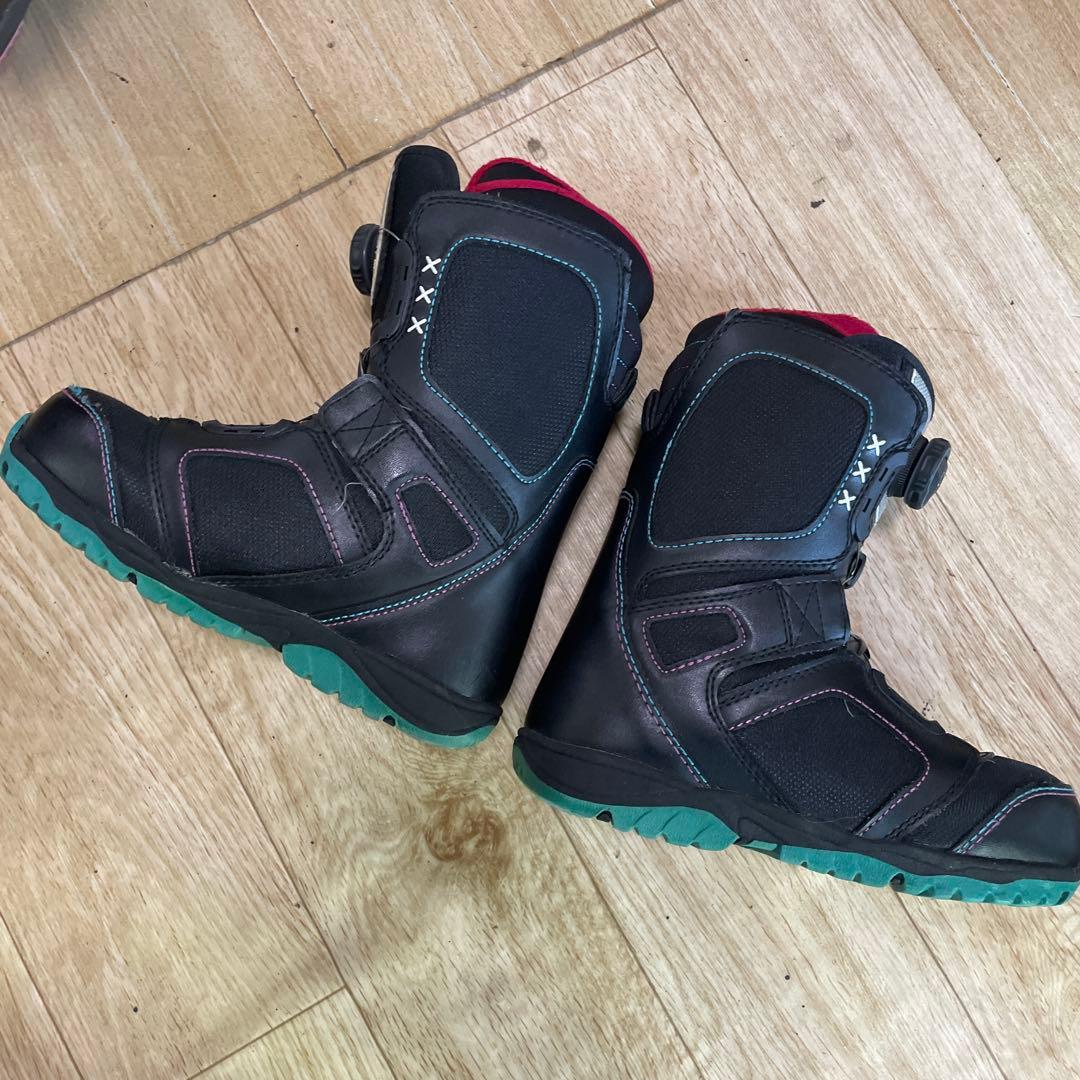 スノーボードブーツ　BUZRUN　BOA　22.5㎝