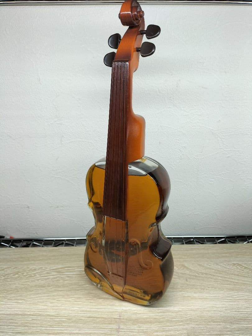 SUNTORY ウイスキー　ローヤル特級　バイオリン型ボトル　古酒