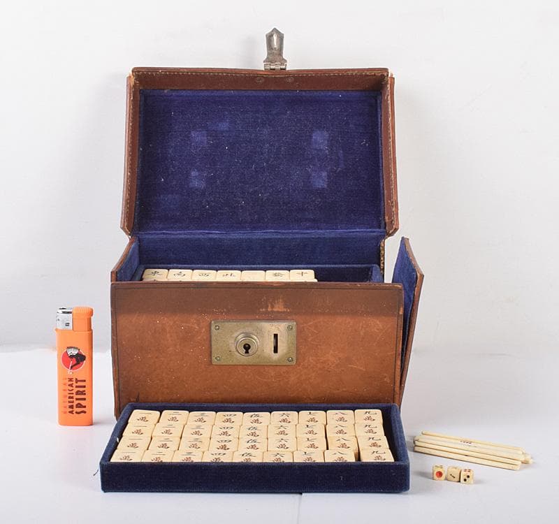 中国　竹嵌　骨牌　背竹牌　麻雀牌　皮ケース付　M　8694