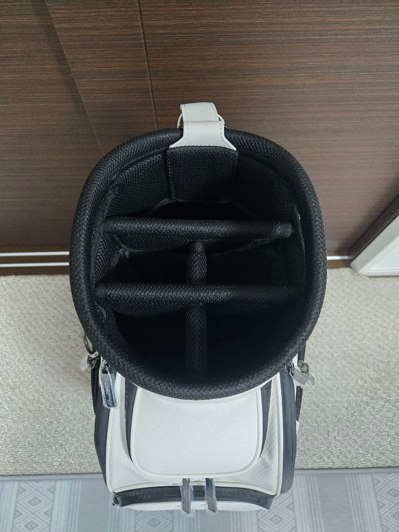 MASTER BUNNY EDITION ホワイトキャディバッグ