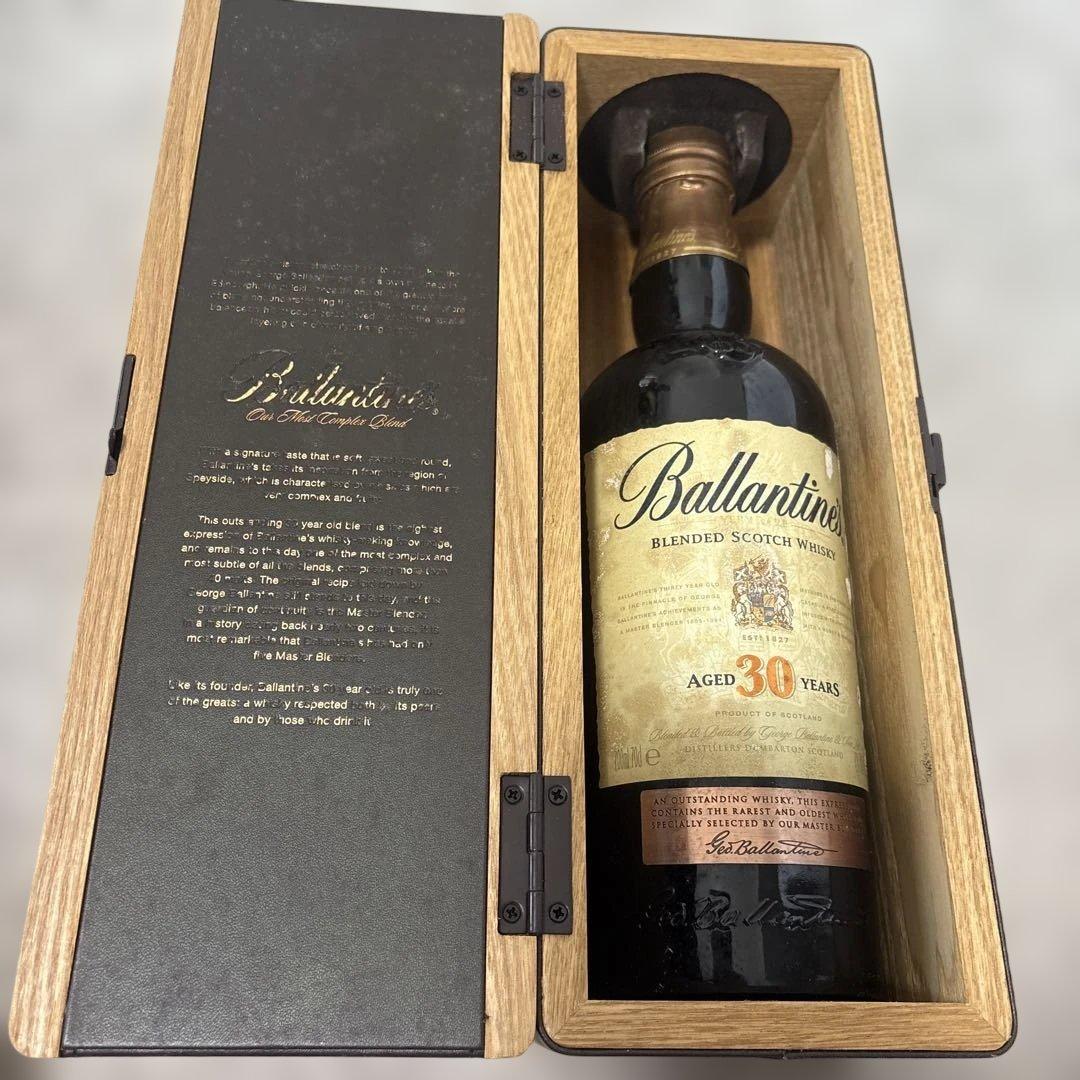 Ballantine's 30年 ブレンデッドスコッチウイスキー 木箱入り