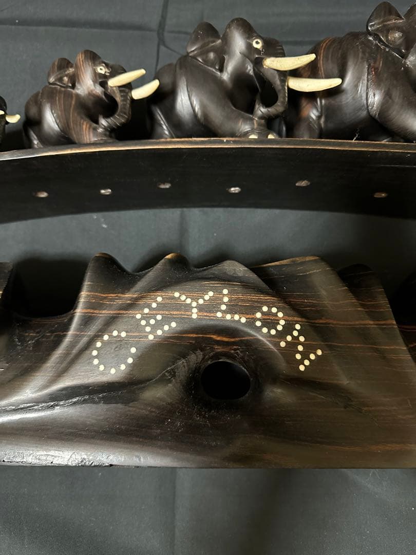 手彫りの象の彫刻 - 高品質エボニー製アート作品（スリランカ製）