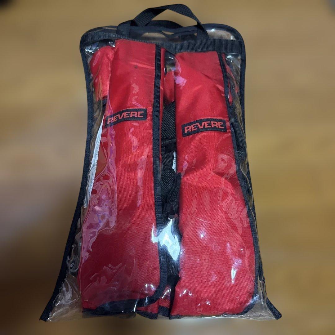 激レア　REVERE 自動膨張　ライフジャケット レッド　2着セット