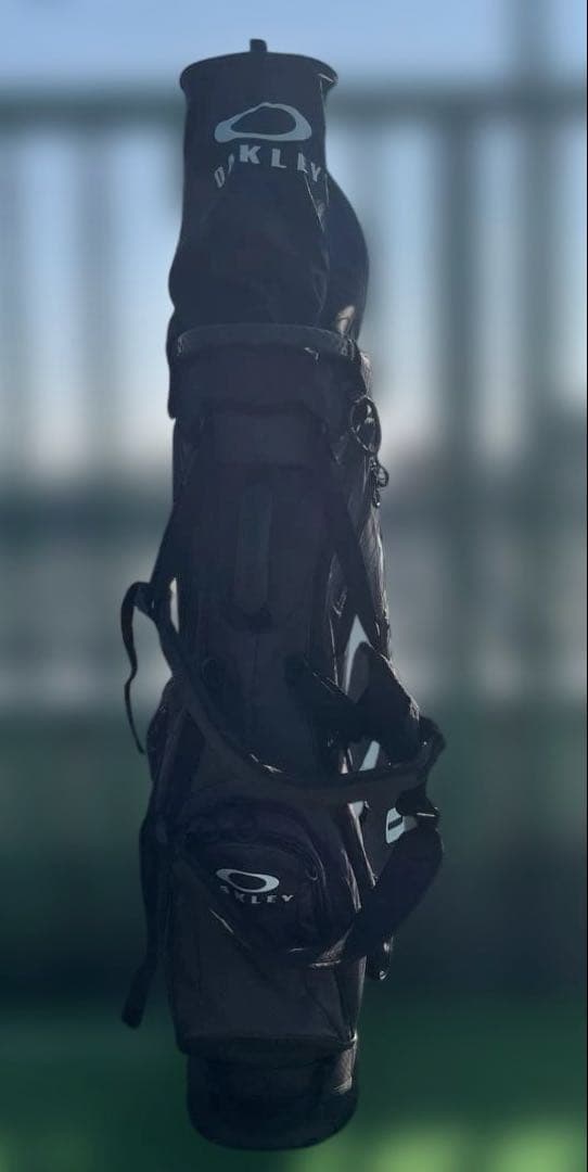 OAKLEY オークリー 9.5型　キャディバッグ　黒　スタンド式　軽量　中古