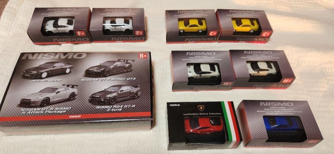 KYOSHO GTR NISMO ミニカーセット 1/64 スケール