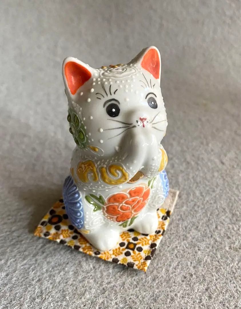 九谷焼・長峰／祈り猫　２.7号（白）