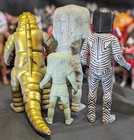 ウルトラＱ・ウルトラマン＆登場怪獣・宇宙人（バンダイ）ソフビ24体セット＋２