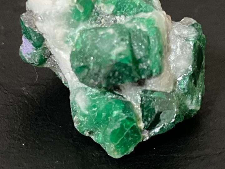 エメラルド　11g