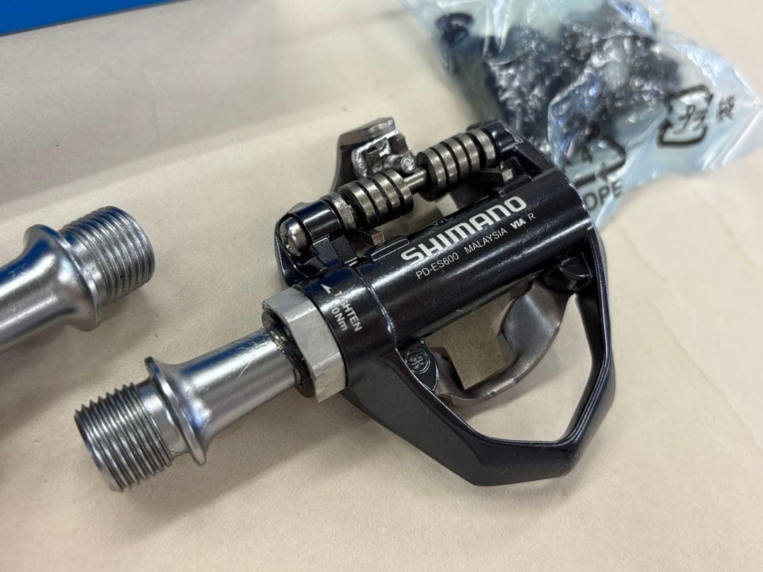 331 【新品・未使用】シマノ　ビンディングペダル 新型　PD-ES600