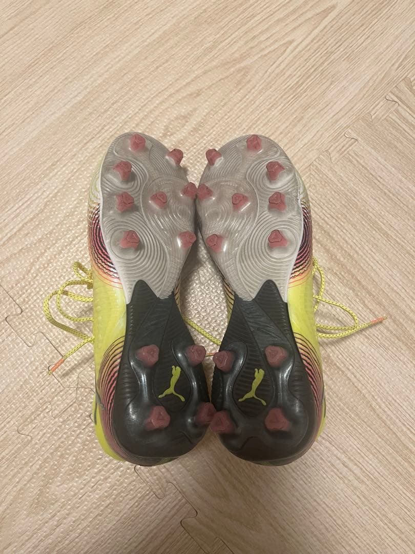 Puma イエロースパイク フューチャーアルティメット　AG人工芝