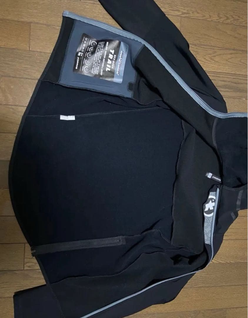 ウェア Assos Trail Winter Softshell Jacket