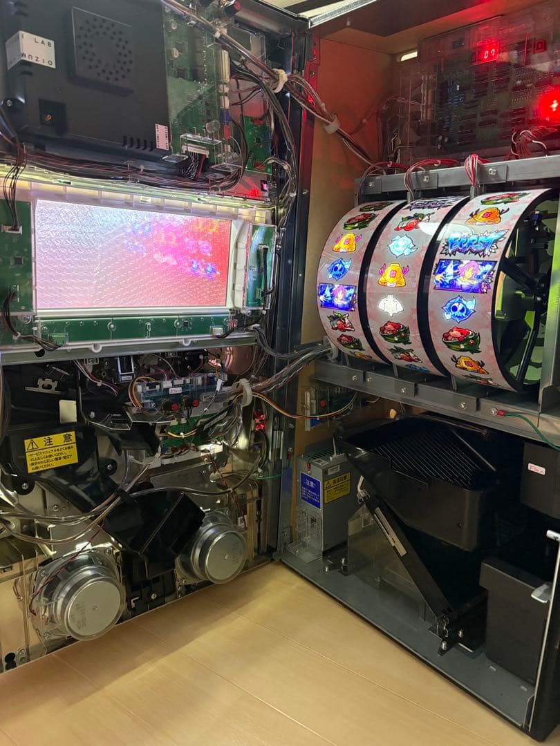 【送料込】 閃乱カグラBURST UPパチスロ実機 オーイズミ 不要機付スロット