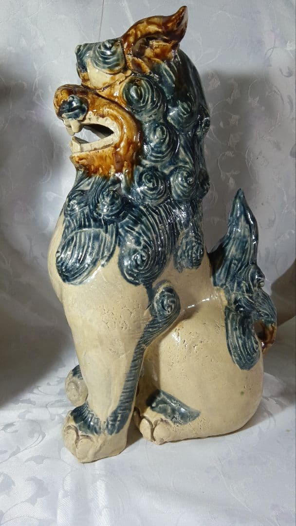 シーサー　38cm高　大型　陶器製 獅子の置物 青白
