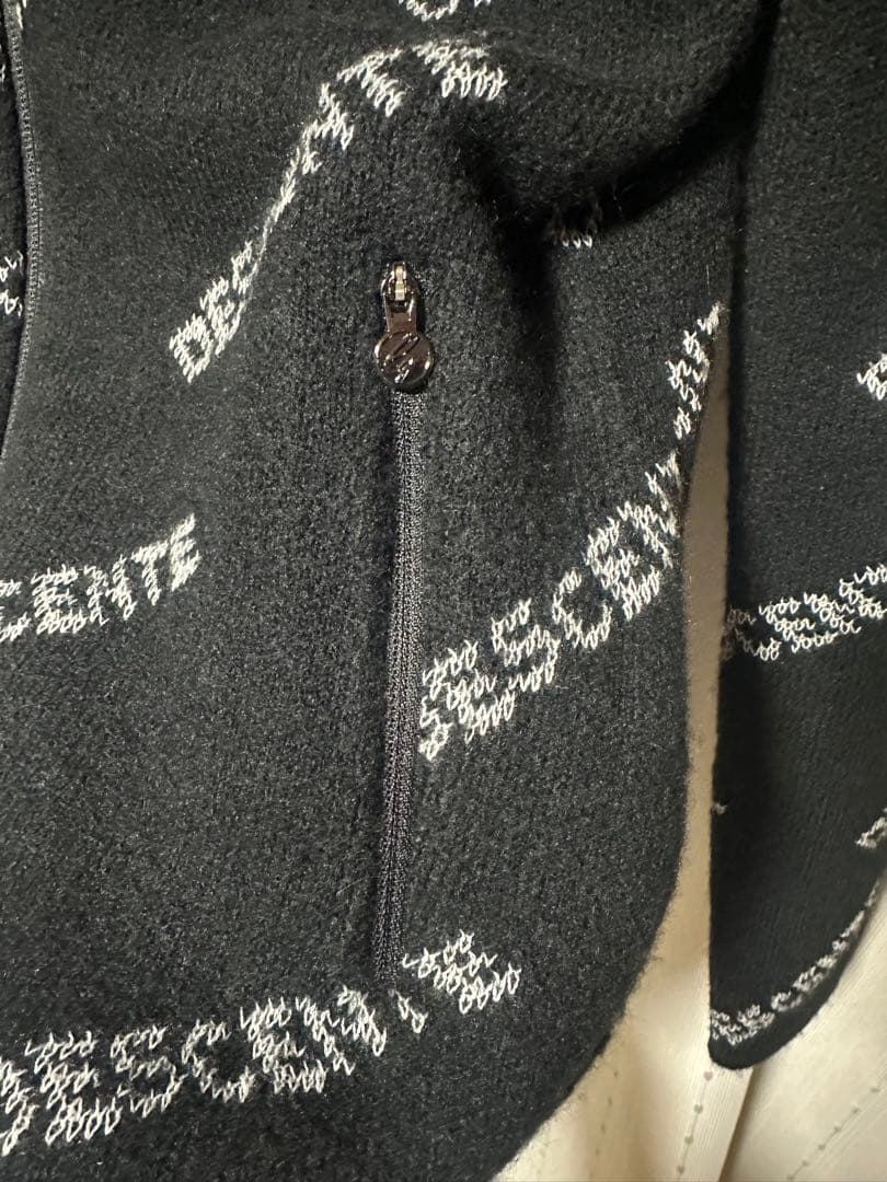 デサント DESCENTE ニットパーカー 新品