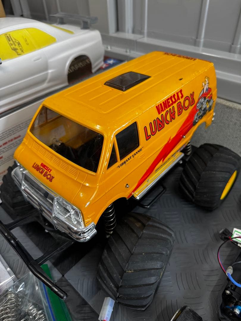 タミヤ TT-02D GT-R ランチボックス