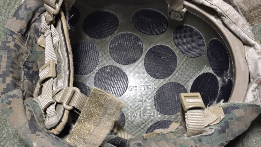 米軍　実物　GENTEX ECH HELMET 【MEDIUM】