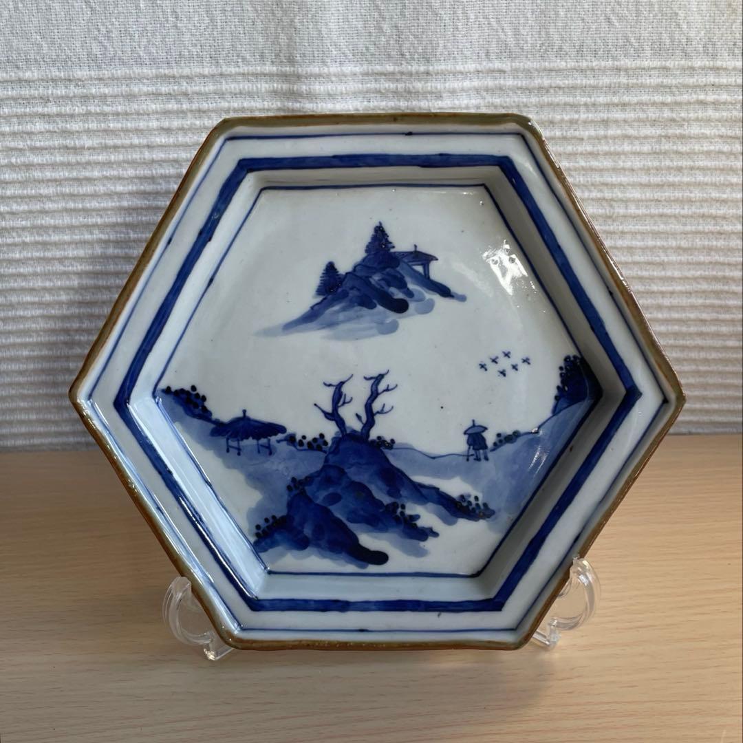 染付山水六角皿？