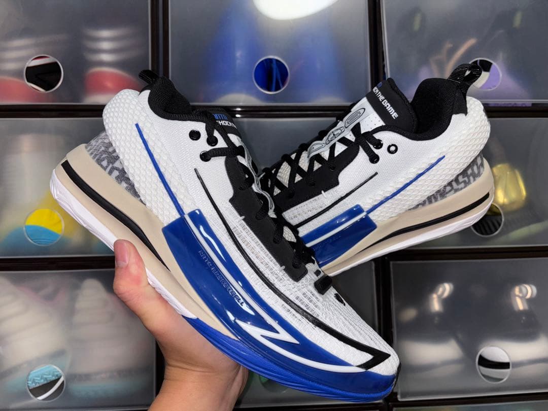 【中古品】日本未発売　バッシュ　アンタ ANTA