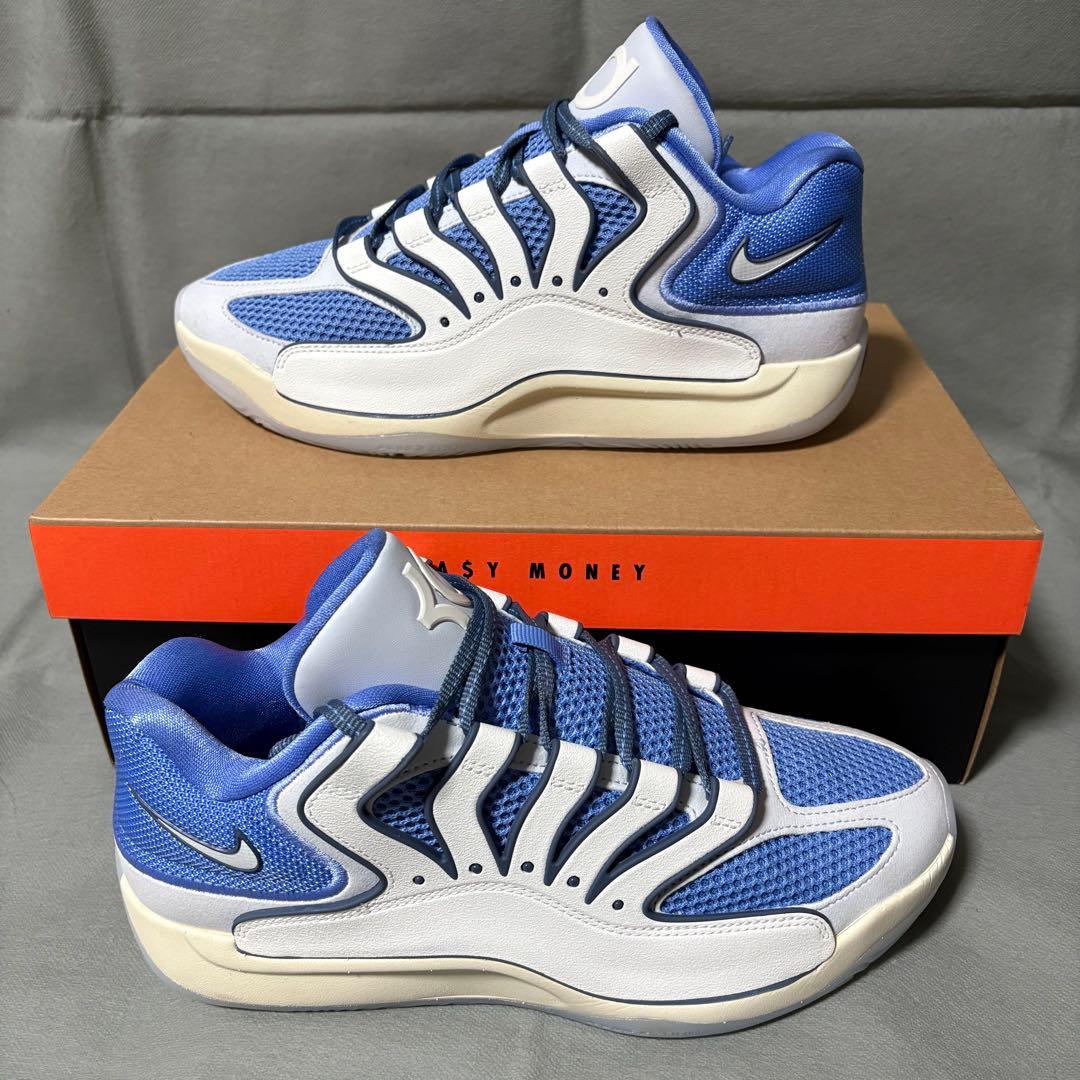 ナイキ　KD18 ホワイト　ブルー　白　ケビンデュラント　バッシュ