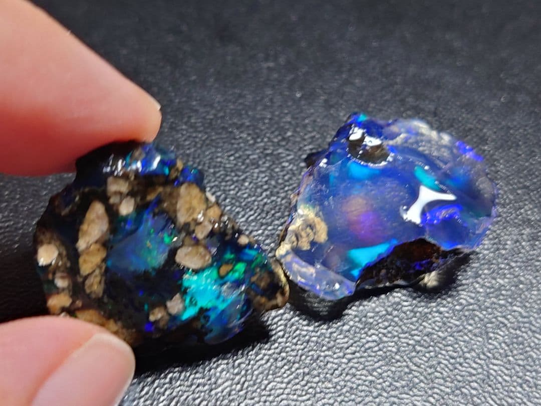 【35CT分】エチオピア　オパール 原石 青緑　鉱物　標本　ピンファイア