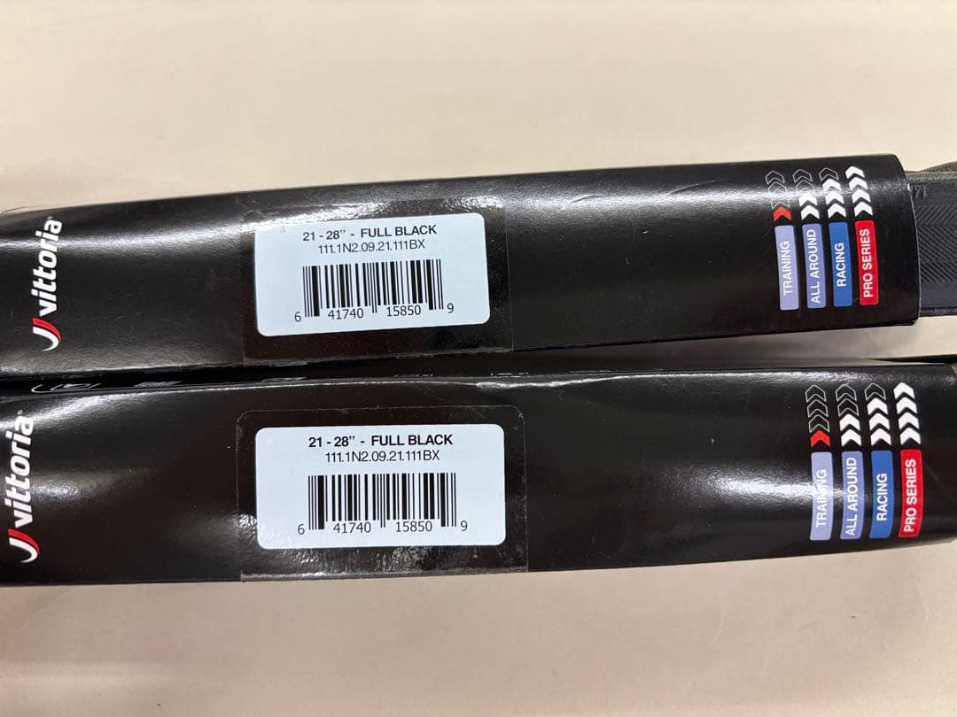 319【新品】vittoria　Strada　チューブラータイヤ　2本セット