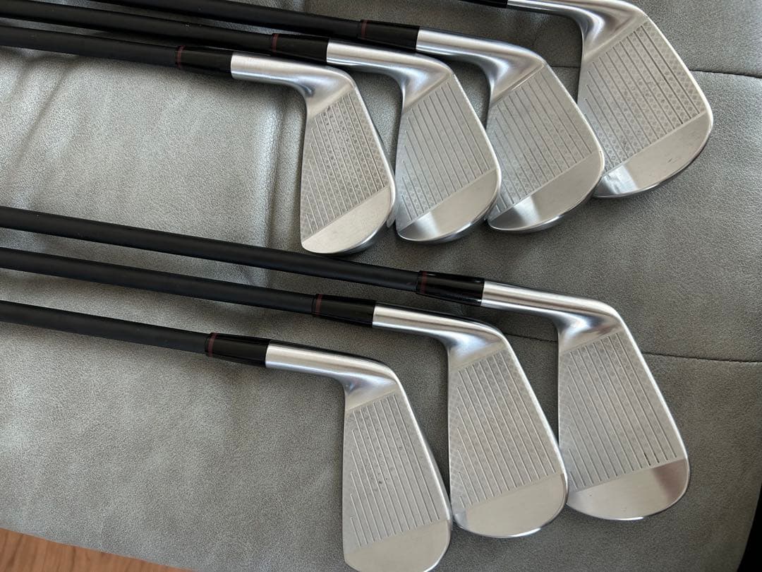 オノフ　onoff Kuro 2024アイアンセット 4-PW カーボンシャフト