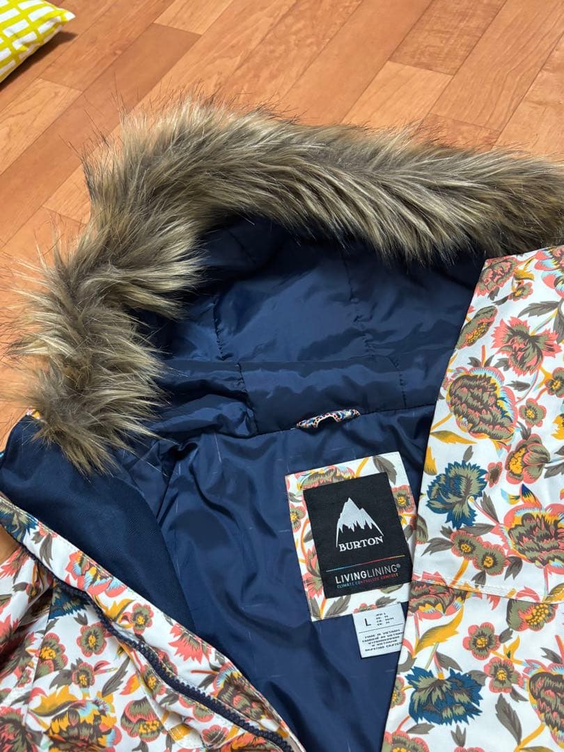 一度使用!BURTONバートン花柄スキーウェアジャケットLスノーボードスキー