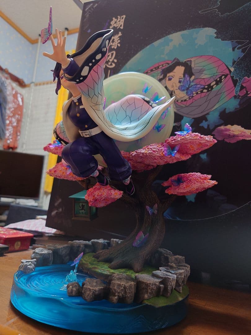 鬼滅の刃 蟲柱・胡蝶しのぶ ガレージキット スタチュー