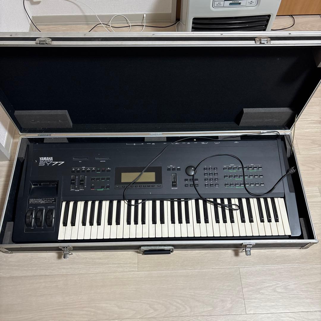 Yamaha SY77 シンセサイザー ケース付き