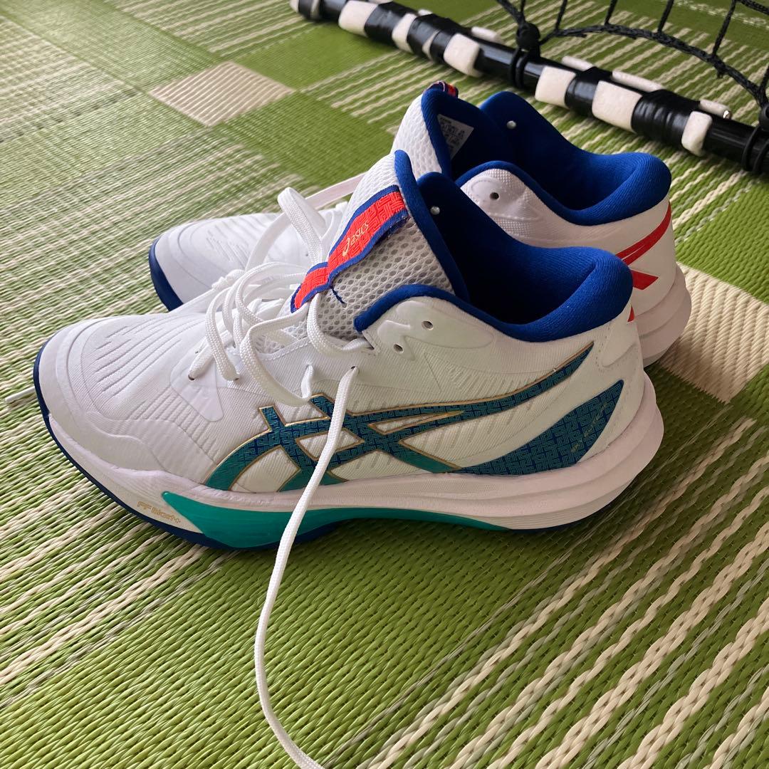 ASICS バスケットボールシューズ ホワイト/ブルー