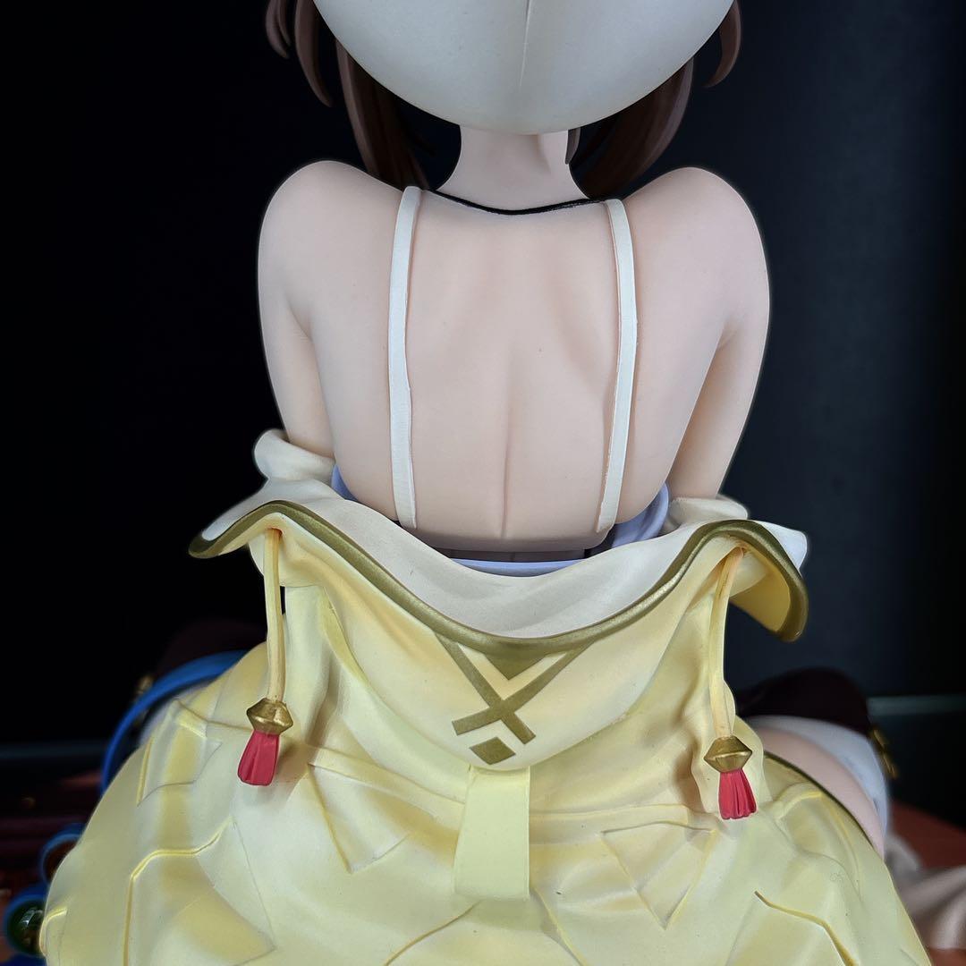 ライザ「ライザのアトリエ ～常闇の女王と秘密の隠れ家～」 1/6 フィギュア