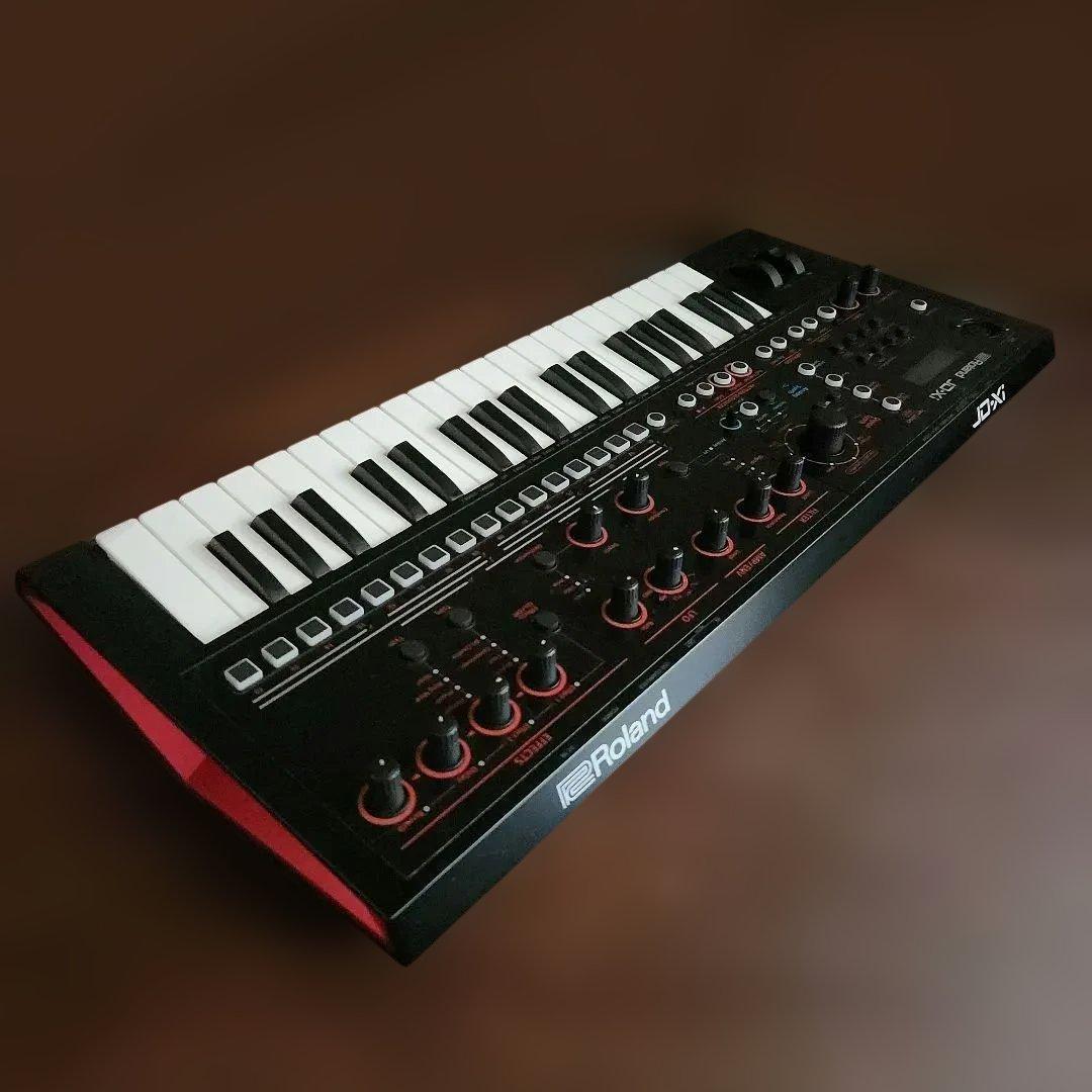 Roland JD-Xi シンセサイザー 37鍵❇️電源ケーブル・マイク・元箱付