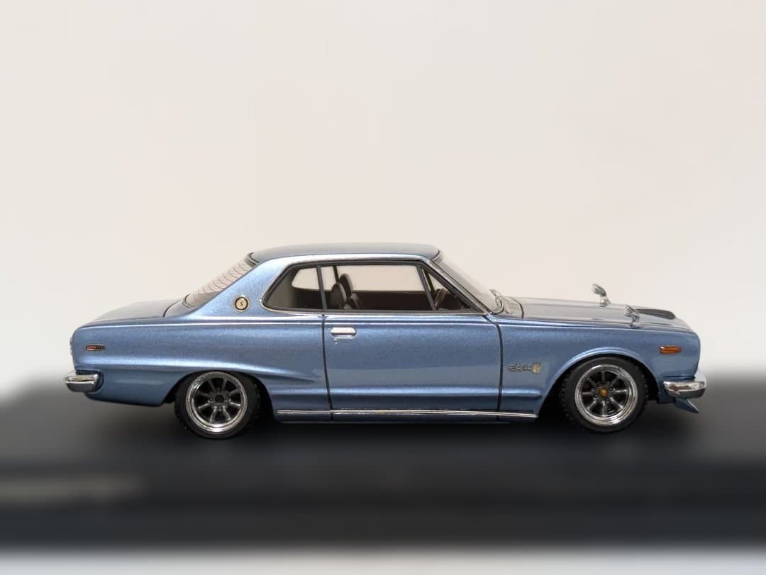 イグニッション モデル 1/43 スカイライン 2000GT-X KGC10 青