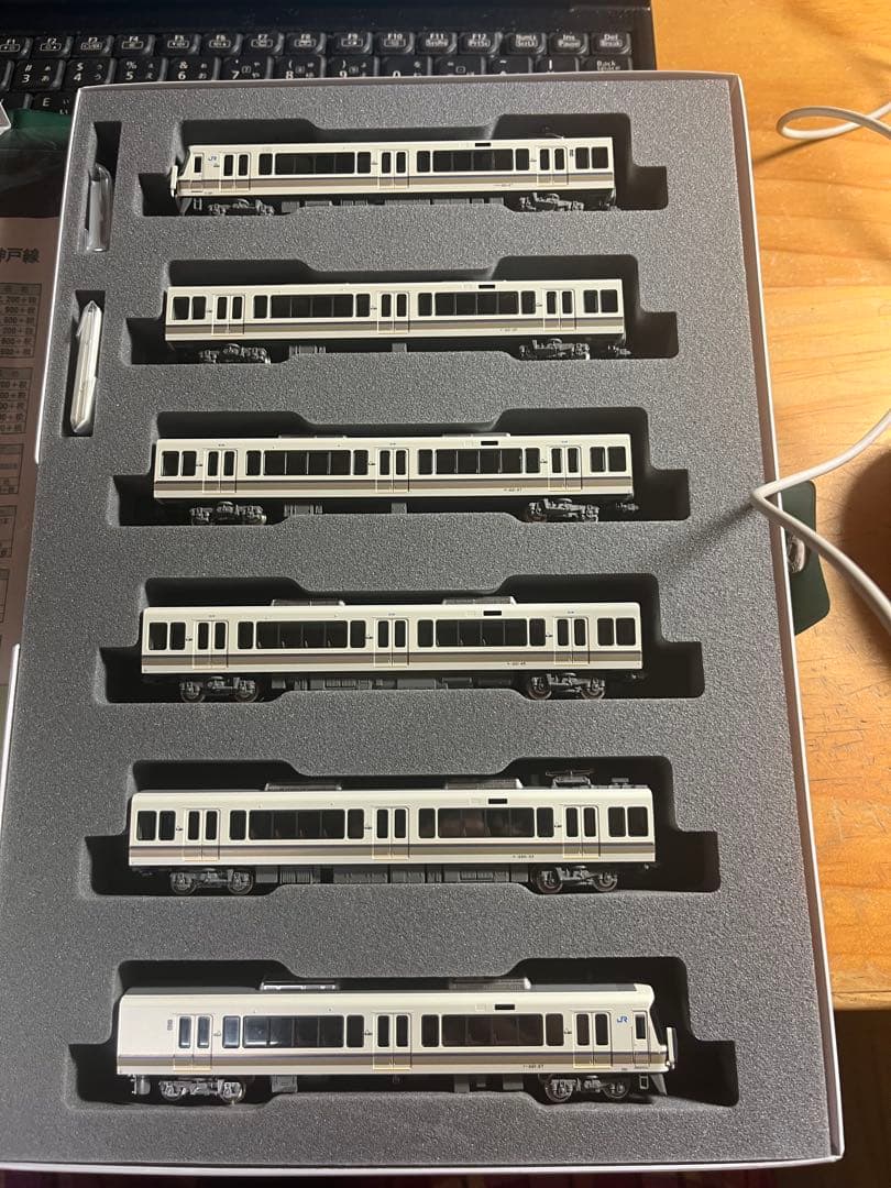 KATO221系リニューアル車京都・神戸線