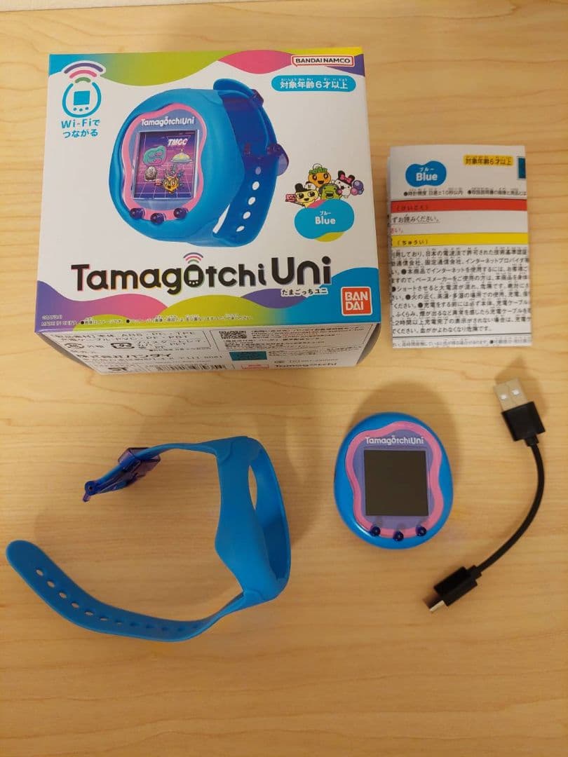 Tamagotchi Uni 青色 USB充電ケーブル付き