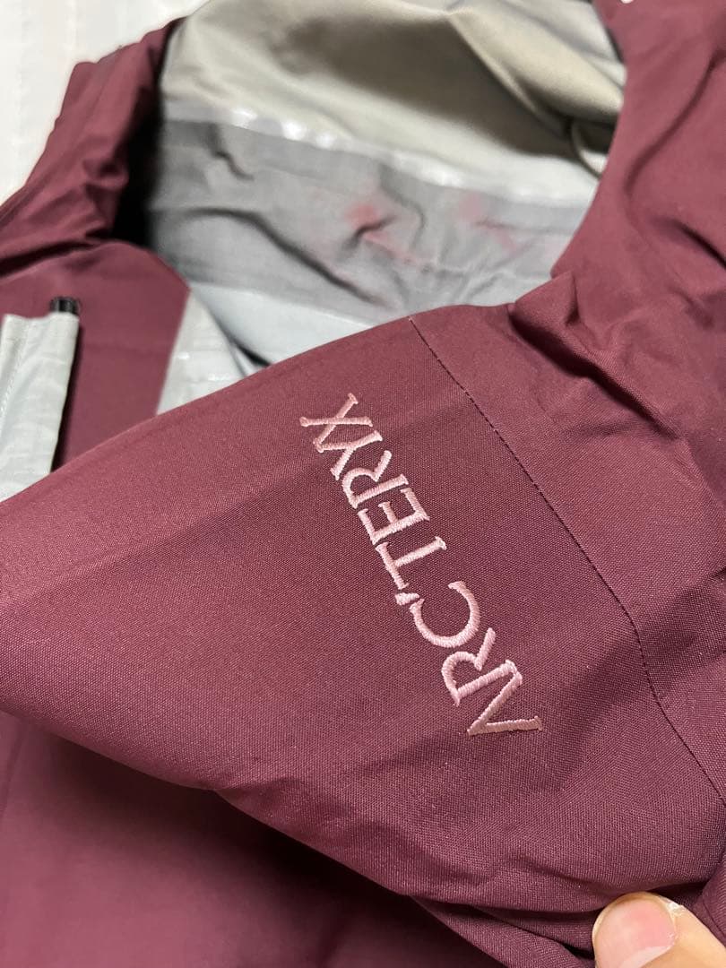 アークテリクス。ゴアテックス　センチネルLT ジャケット