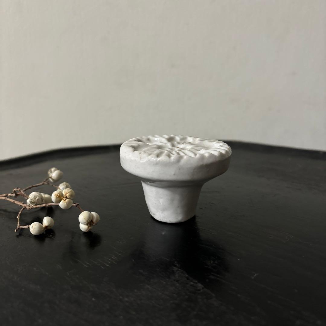 李朝餅型　⑤菓子型　白磁　堅手　韓国アンティーク　古道具　古民芸　古陶磁