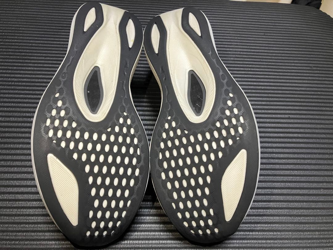 アシックス　マジックスピード4 28.0cm 2E