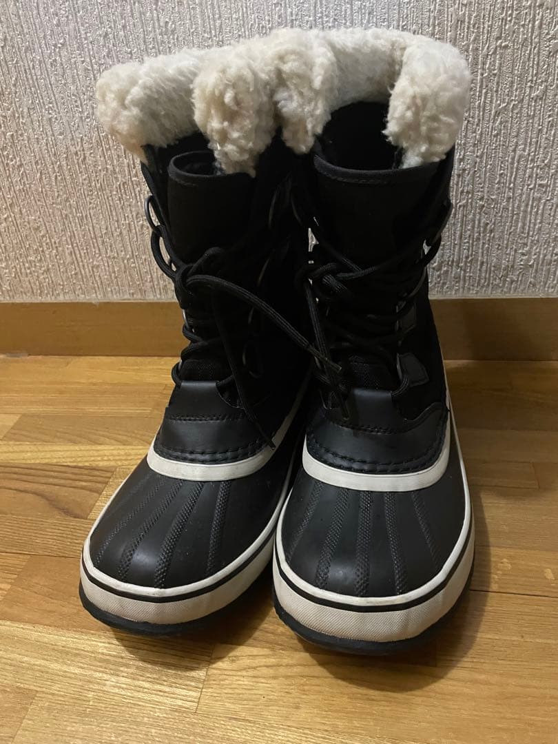 SOREL ファー付きウィンターブーツ 女性用 黒