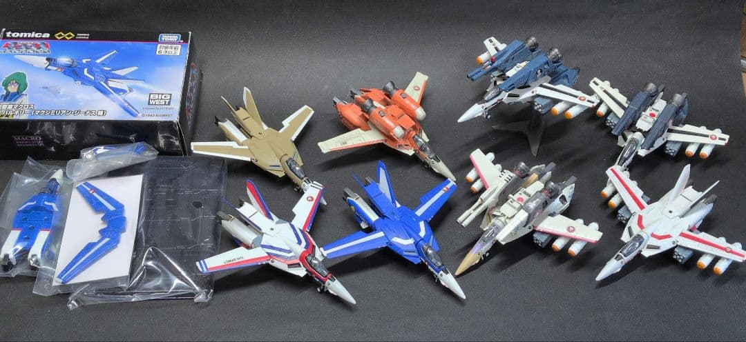 【オマケ付】マクロス亜鉛合金バルキリーVF1J＆８機体まとめ売り合計９機体
