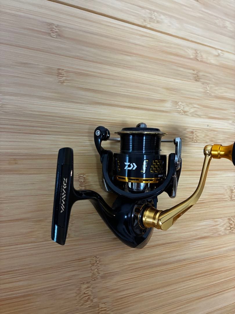 【廃盤、希少、美品】 ダイワ モアザン ２５１０／ブラック/ゴールド