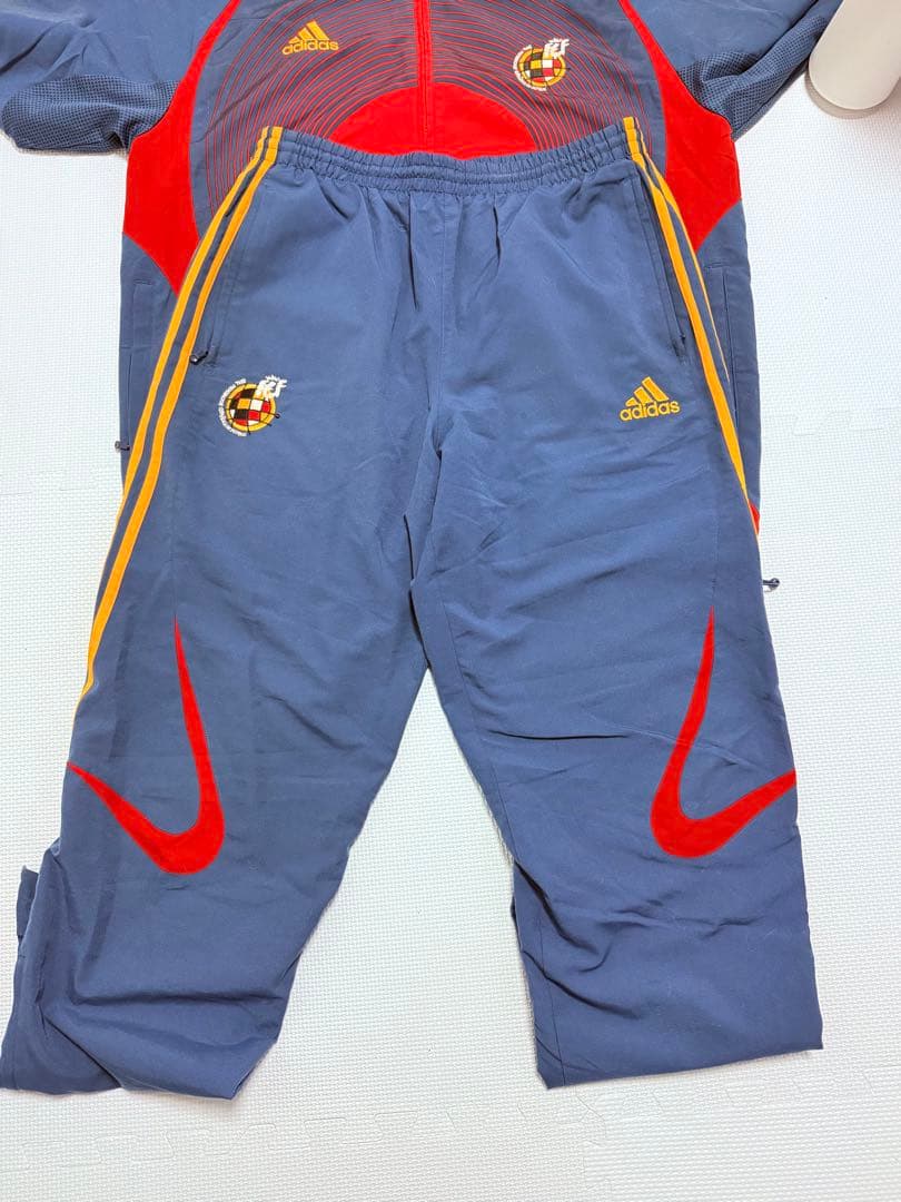 adidas スペイン代表　ジャージ　セットアップ