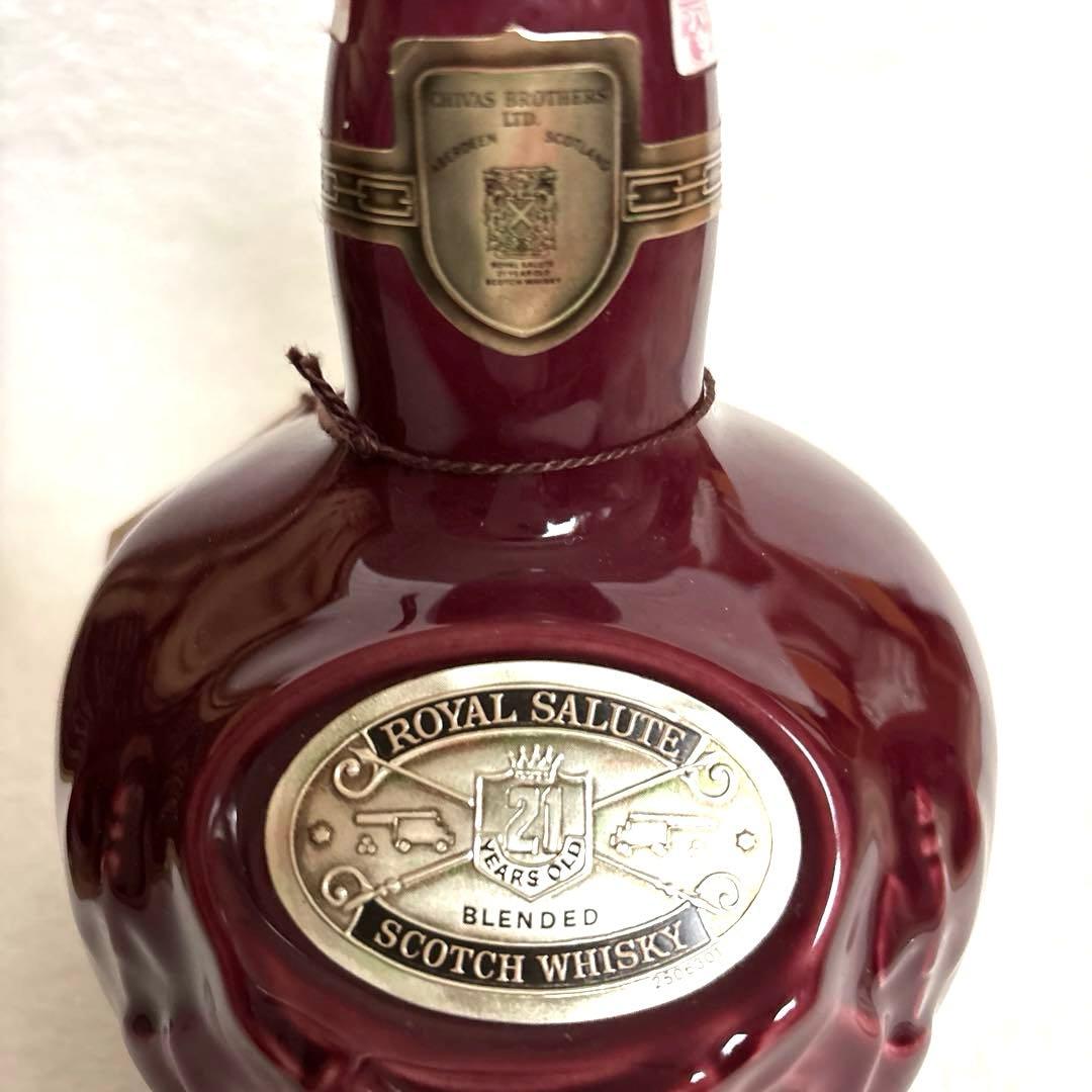 シーバス　ロイヤルサルート21年　陶器ボトル赤 巾着・箱付【古酒】