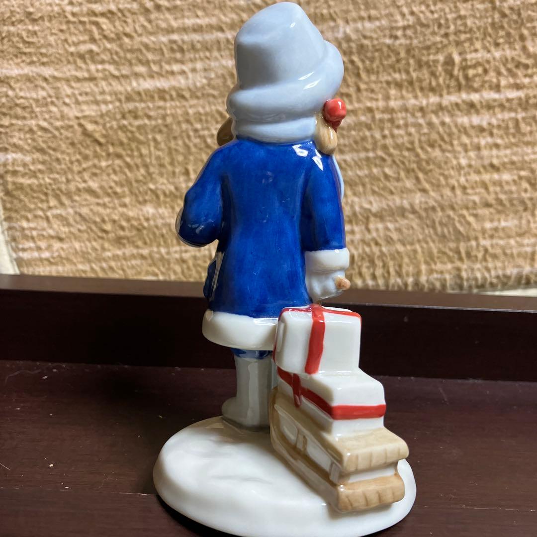 ロイヤルコペンハーゲン　 冬の少女とクリスマスプレゼント