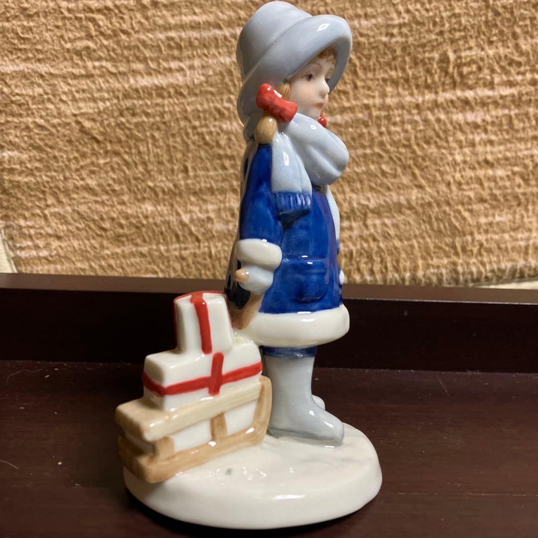 ロイヤルコペンハーゲン　 冬の少女とクリスマスプレゼント