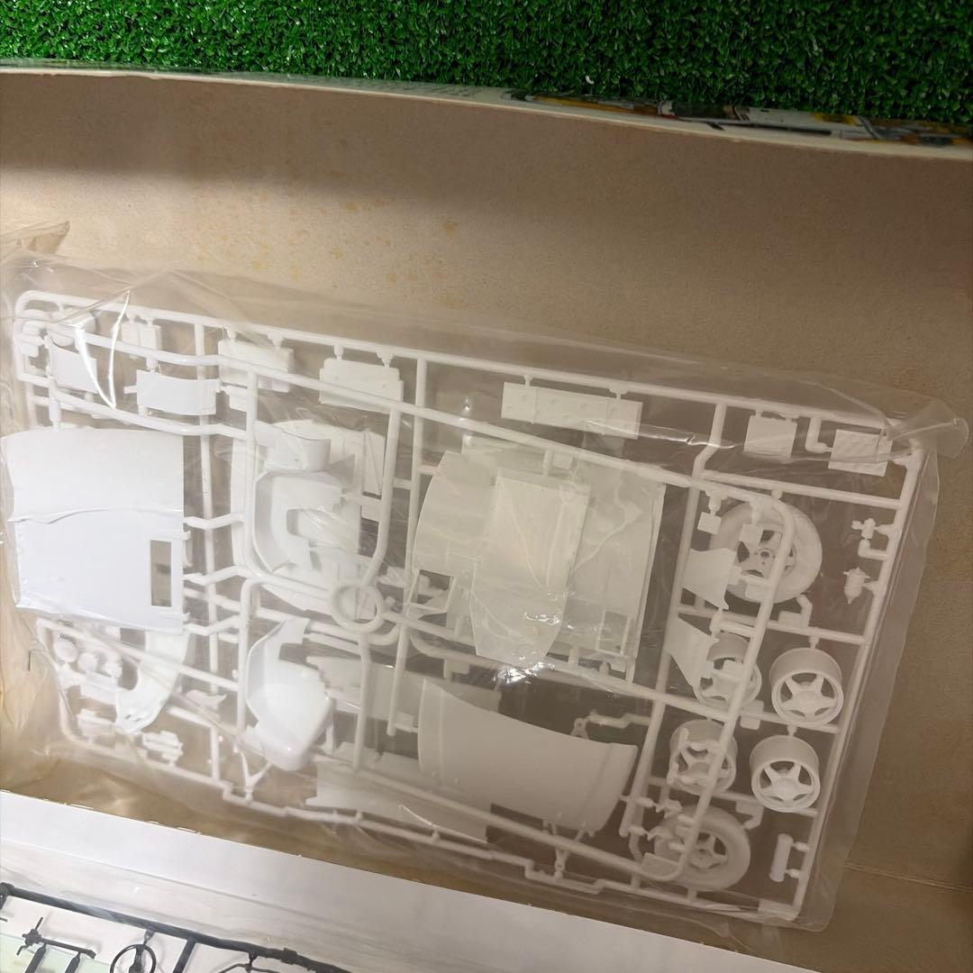 タミヤ1/24 三菱パジェロ92年パリ〜ル・カップ優勝車 プラモデル