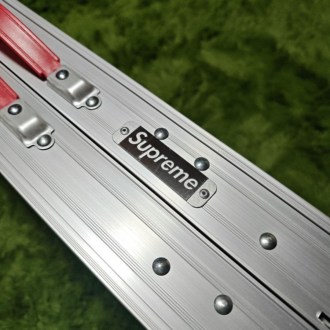 Supreme®/Coleman® Folding Table Set